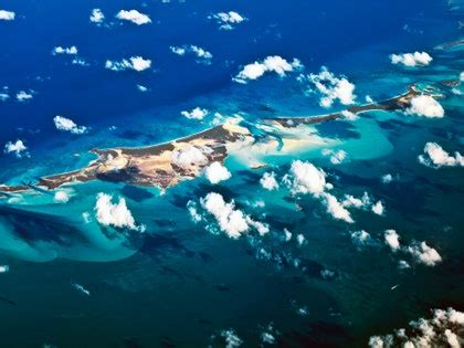 Caribbean Island Finder: Where to Go for the Best Casinos.